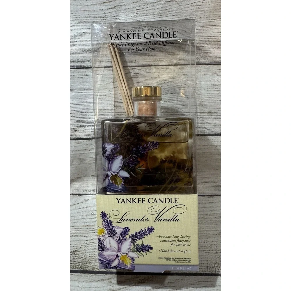 NIB Yankee Candle 3 oz Reed Diffuser Lavender Vanilla Hand Decorated Glass NEW
